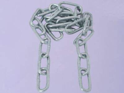 What surface treatments are available for chains?