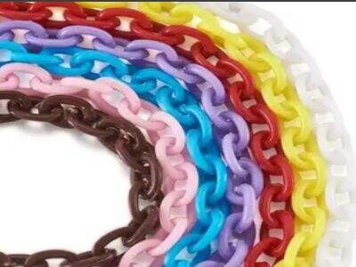 What are the common packaging methods for chains?