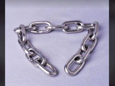 What materials are chains made of?