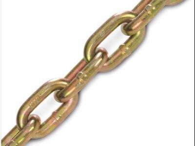 Different surfaces of chains, zinc plated, hot-dip galvanized, powder coated, and ungalvanized